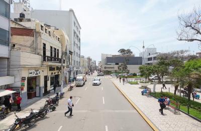 ALQUILER DE OFICINA 1° PISO EN EL CENTRO DE CHICLAYO